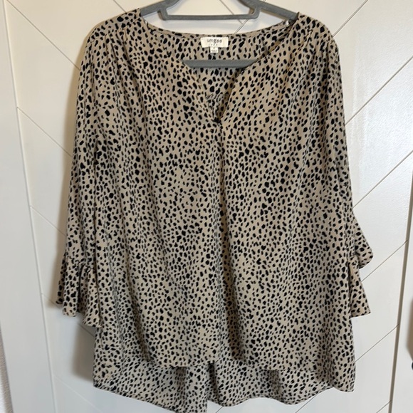 Umgee Women's Leopard print Ruffle Sleeve Top - Picture 4 of 9